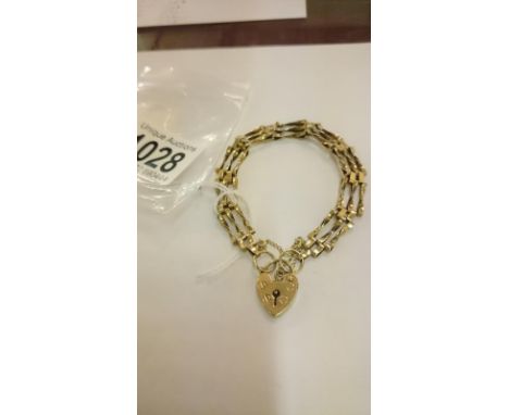 A 9ct gold gate bracelet, 8 grams