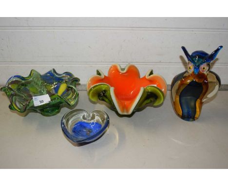 Mixed Lot: Three various Art Glass bowls or ash trays together with an Art Glass owl