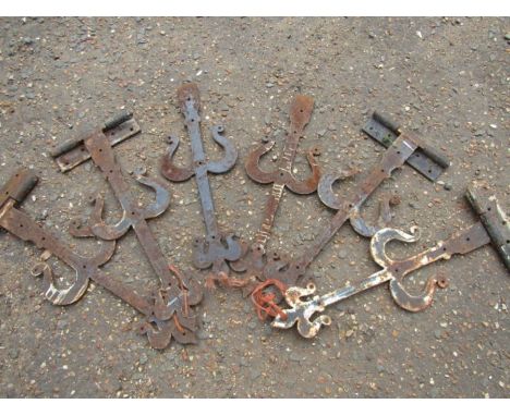 2 pairs Antique gate hinges&nbsp;