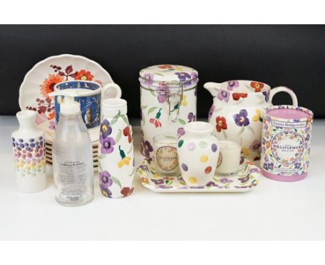 Group of Emma Bridgewater ceramics to include 5 x large Water Lily saucers, floral jug with matching saucer, Owls mug, 3 vase