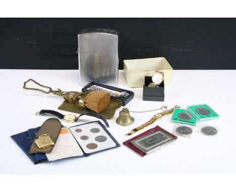 A box of mixed collectables to include vintage gents and ladies watches, coins, lighters, ....etc.
