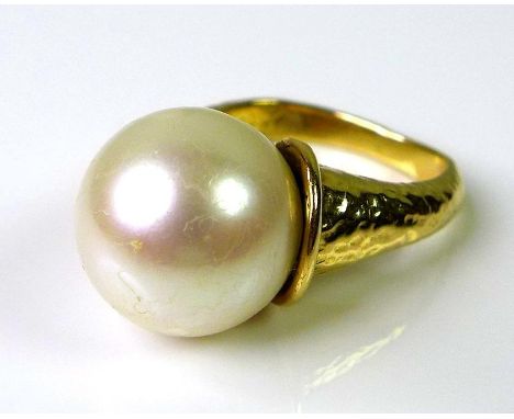 A 14ct gold and pearl designer ring, marked Bagge, likely for Eric Bagge (1890-1978), of modernist organic design, the gold s