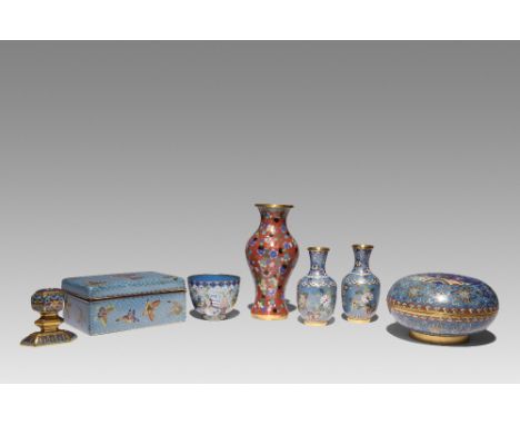SEVEN CHINESE CLOISONNE ENAMEL ITEMS 18TH CENTURY AND LATER Comprising: two boxes and covers, a pair of miniature vases, a re
