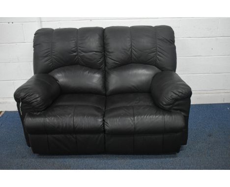 A BLACK LEATHER MANUAL RECLINING TWO SEATER SETTEE, length 154cm x depth 104cm