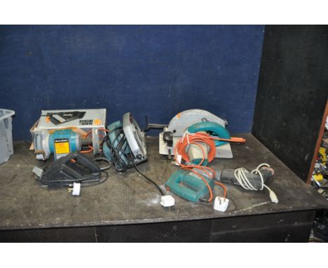 FIVE BLACK AND DECKER POWER TOOLS comprising of a Proline PL40 circular saw, a BD710 planer, with box, a D111 bench grinder w