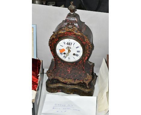 A LATE 19TH CENTURY S. MARTI &amp; CIE FAUX TORTOISESHELL BOULLE MARQUETRY MANTEL CLOCK ON PLINTH, gilt metal foliate scroll 