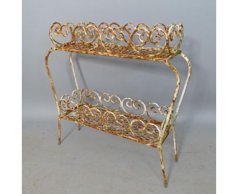 A 2 tier garden planter 
