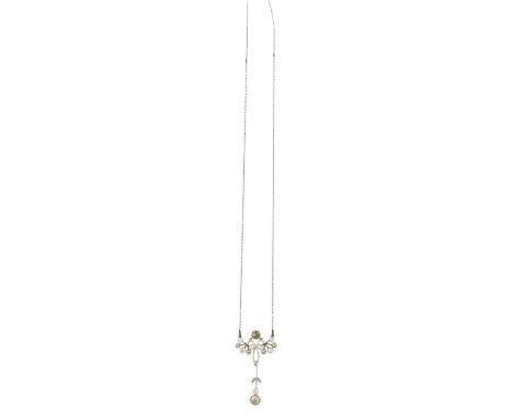 AN EARLY 20TH CENTURY DIAMOND PENDANT NECKLACE, of foliate design, set with old brilliant-cut diamonds and diamonds of brown 