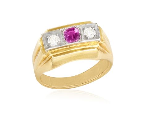 A PINK SAPPHIRE AND DIAMOND THREE-STONE RING, the central rectangular-cut pink sapphire between two brilliant-cut diamonds, t