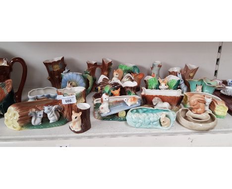 18 vintage Hornsea fauna items 