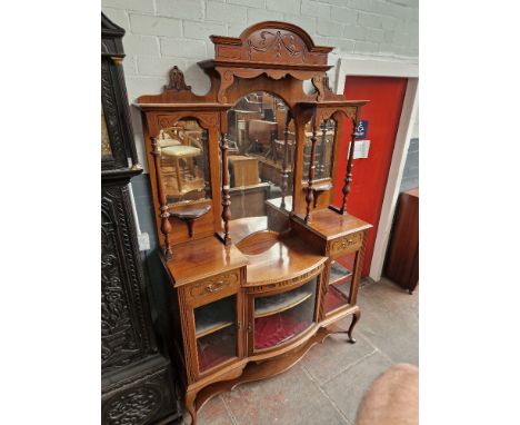 An Edwardian mahogany mirror back chiffonier/display cabinet. 