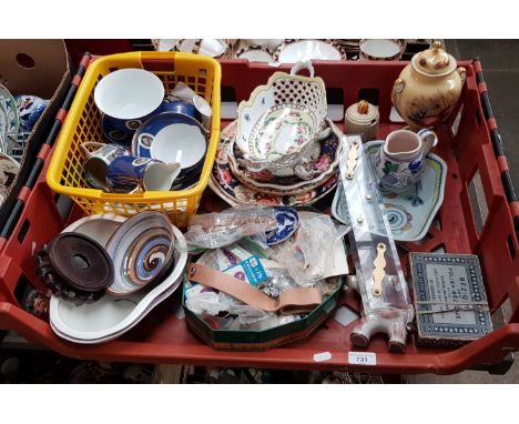 A mixed lot of ceramics and collectables including Clarice Cliff preserve pot, Poole pottery, Chinese pin dish, Vienna part t