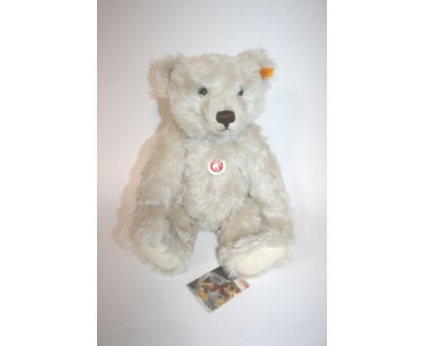 STEIFF BEAR - CLASSIC a white Bear with growler mechanism, complete with button and labels. 16ins (41cms) high