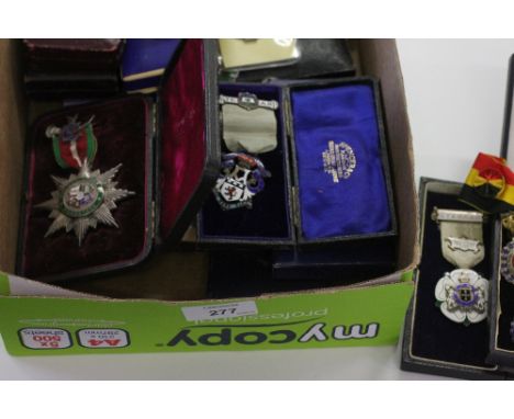 CASED MASONIC MEDALS & AWARDS. Founders and Serving Brothers Medal and Jewel etc, including a silver/gilt and enamel United S