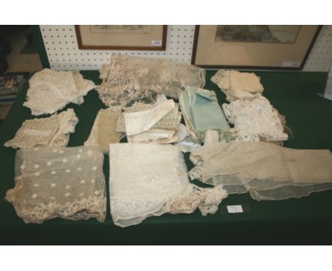 QTY OF VINTAGE LACE including a Honition Handkerchief, cuffs and collars, panels and lace trimmings.