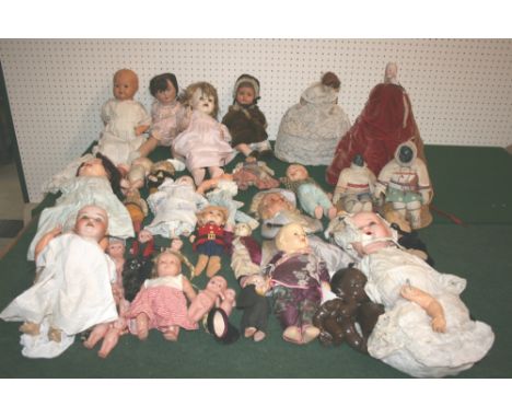 LARGE QTY OF DOLLS including a Ernst Heubach 300 doll (no wig), various composition and plastic dolls including Kewpie dolls,