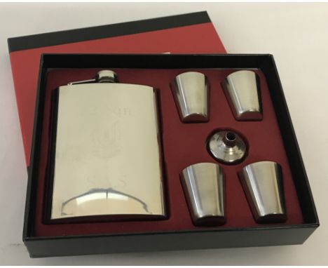 A modern boxed hip flask gift set with 22 Sqn S.A.S.