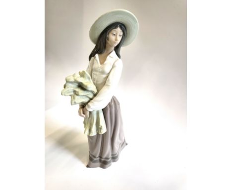 Nao girl with wheat bunch 40cm with boxIn excellent condition