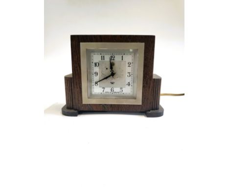 An Art Deco mantle clock 
