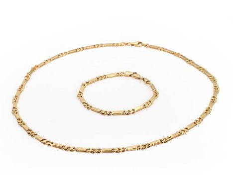 A 9ct gold chain necklace and bracelet set,  the necklace with alternating flat bar sections and curb links, to a side lever 