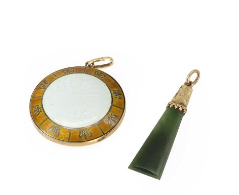 An Edwardian silver gilt guilloché enamel pendant, a circular domed pendant, 48mm long, London 1913, 18.00gtogether with a 19