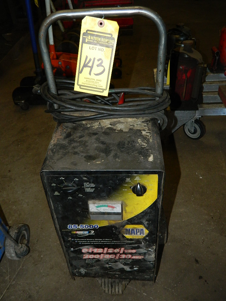 NAPA 6/12/24 VOLT DC, 200/60/30 AMP BATTERY CHARGER