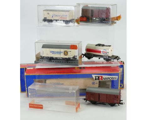 A collection of AHN Rivarossi, Rowa HO Model Train item to include: 2-8-4 Berskshire Engine &amp; tender, Rowa 31465, Trix 37