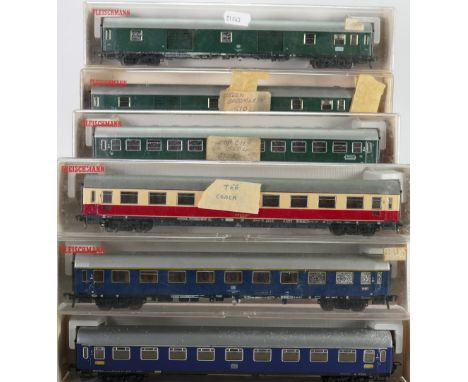 Fleischmann HO Model Train Carriages to include: Boxed 5160 x3, 5103 x 2, 5104 x 2 and 5101 x 2. (9)