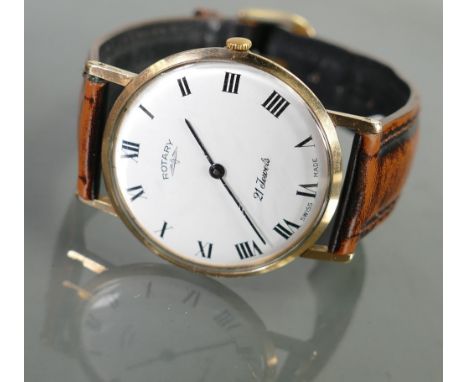 9ct gold vintage Rotary gentlemans 21 jewels wristwatch: With leather strap in original box.