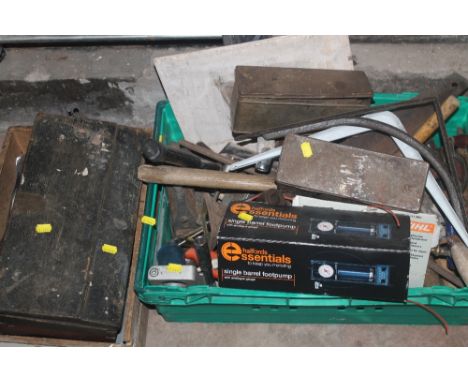 A QUANTITY OF ASSORTED TOOLS