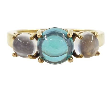 9ct gold three stone cabochon green topaz and moonstone ring, Birmingham 2006Condition Report:Approx 4.35gm, size N