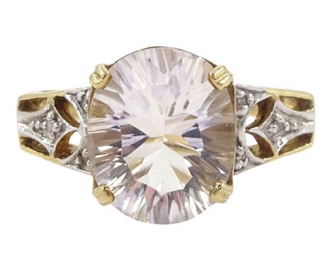 9ct gold single stone quartz ring, with diamond chip openwork shoulders, hallmarkedCondition Report:Approx 4.45gm, size N-O, 