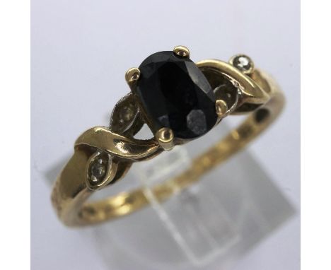 9ct gold ring set with sapphire and diamonds, size O, 1.9g. UK P&amp;P Group 1 (£16+VAT for the first lot and £2+VAT for subs