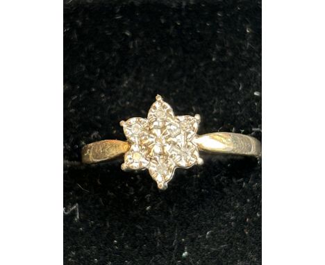 9ct Gold ring set with diamonds 2.1g Size U 