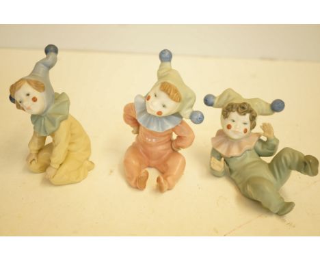 3 Nao child clowns 