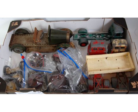A collection of Primus Engineering and Triang spare parts and components to include a part complete Primus Engineering car, v