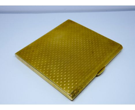 Yellow gold engine turned cigarette case weighing 181g, stamped 750 to internal lid, with 14ct import and British hallmarks