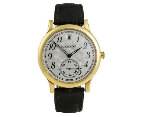 Feine L. Leroy in GoldDurchmesser: 36 mm.18 kt. Gold.Ca. 2000Feine L. LEROY in einem verschraubten 18 kt. Goldgehäuse, Saphir