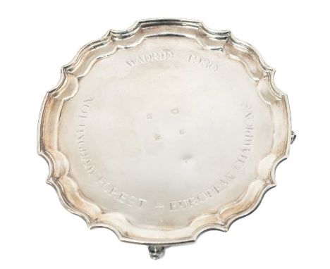 Nottingham Forest: A hallmarked silver salver, 'Nottingham Forest - European Champions Madrid 1980', presented to Jimmy Gordo