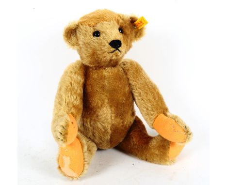 A Steiff teddy bear 0156/38 