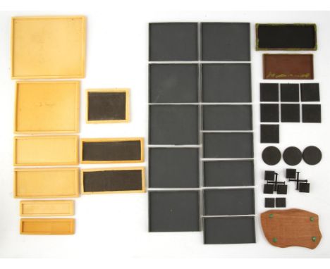 Approx. 15 unit movement trays for various sizes, a selection of Slotta bases and plank style decorative figure bases. For Ga