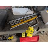 TORQUE WRENCH AND SOCKETS