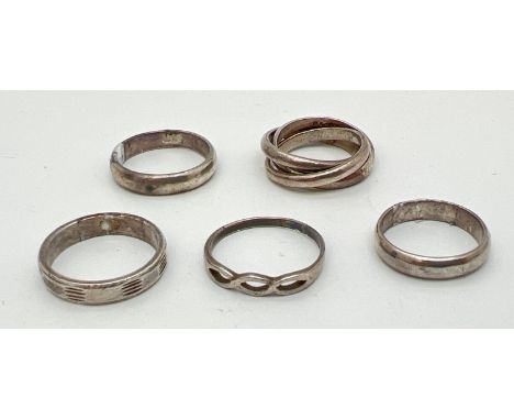 5 assorted silver band style rings, all stamped 925 inside band. To include a 3 band Russian wedding ring, dress ring with tw