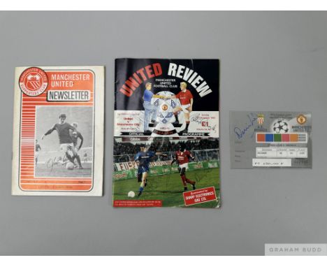 Manchester United signed ephemera Manchester derby game programme, 6th December 1992, the cover autographed by George Best, D