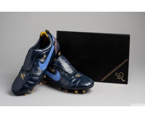 Pairs of vintage Nike Tiempo Ronaldinho FG R10 football boots, UK size 8, navy, blue and gold, with applied autographs, unwor