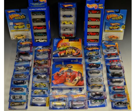 Hot Wheels - Gas Station building set;  another McDonalds;  assorted cars, and motorbikes inc Custom, Hot Wheels Stars, Harle