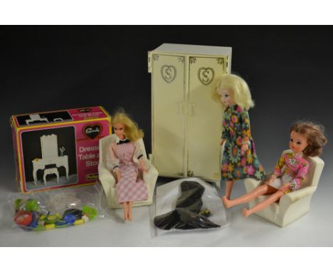 Sindy Dolls - 1970s comprising centre part Sindy, wearing floral midi look outfit;  others lovely Lively Gauntlet, floral dre