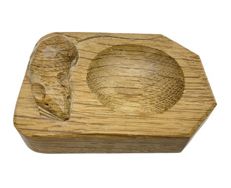 'Mouseman' oak ashtray by Robert Thompson of Kilburn, L10cm