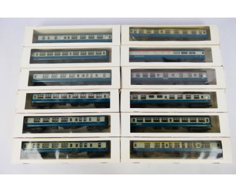 Tri-ang - Hornby - A assortment of 12 Inter-City coaches to include Mk1 coaches, Mk3 coaches, buffet cars and similar. Items 