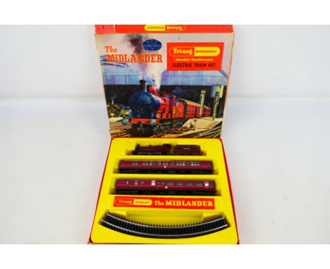 Tri-ang - Hornby - A HO/OO scale RS.8 The Midlander Train set. Set includes 0-6-0 #3775 loco, 2 coaches and 8 curves track. T